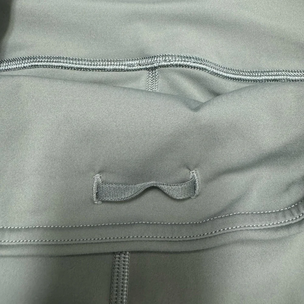 Lululemon Fast & Free 7/8 Tight II *25” in Grey Sage,‎ Size 6